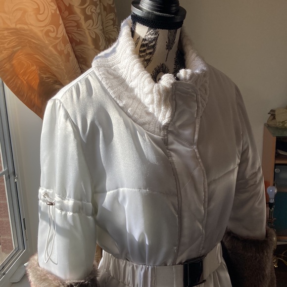 Coat Silk with Faux Fur - Picture 2 of 8